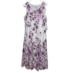 Signature by Robbie Bee white and lilac floral lace dress